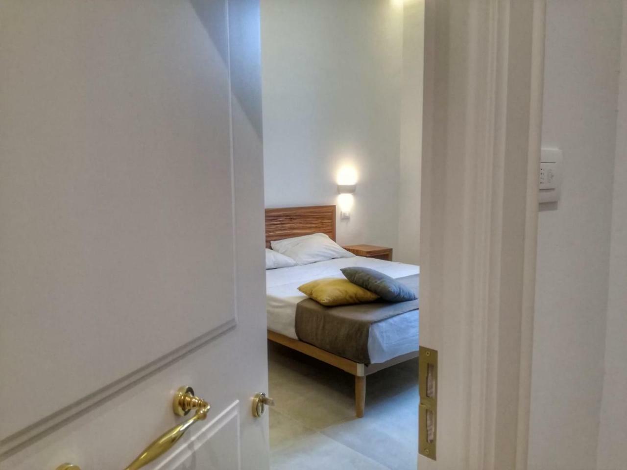 Palazzo San Lazzaro Bed & Breakfast Lecce Bagian luar foto